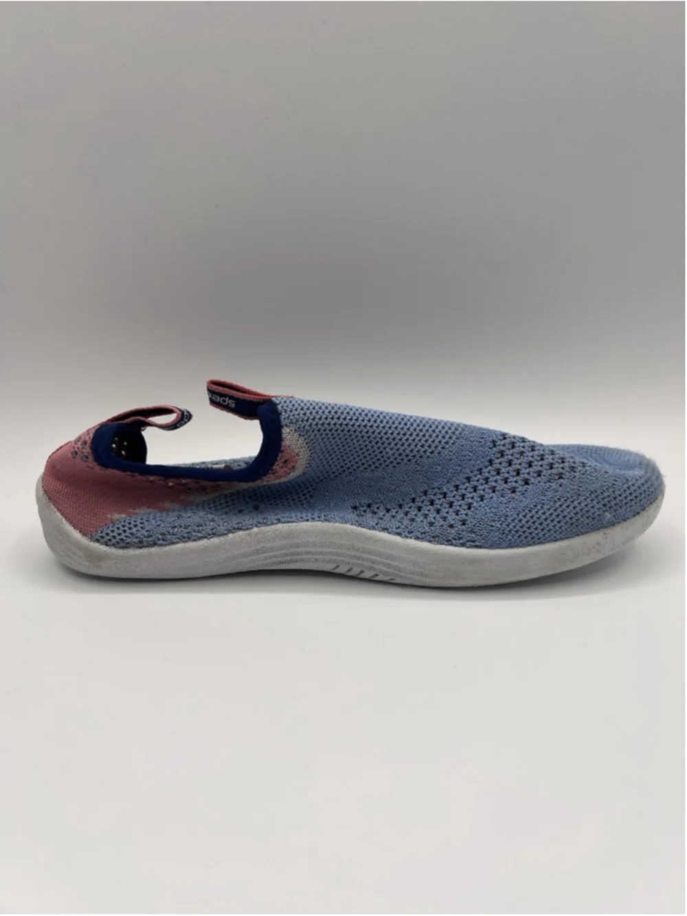 Speedo Water Shoes Woman’s Size Small 5-6 Blue Mesh Top Rubber Sole Pull-On